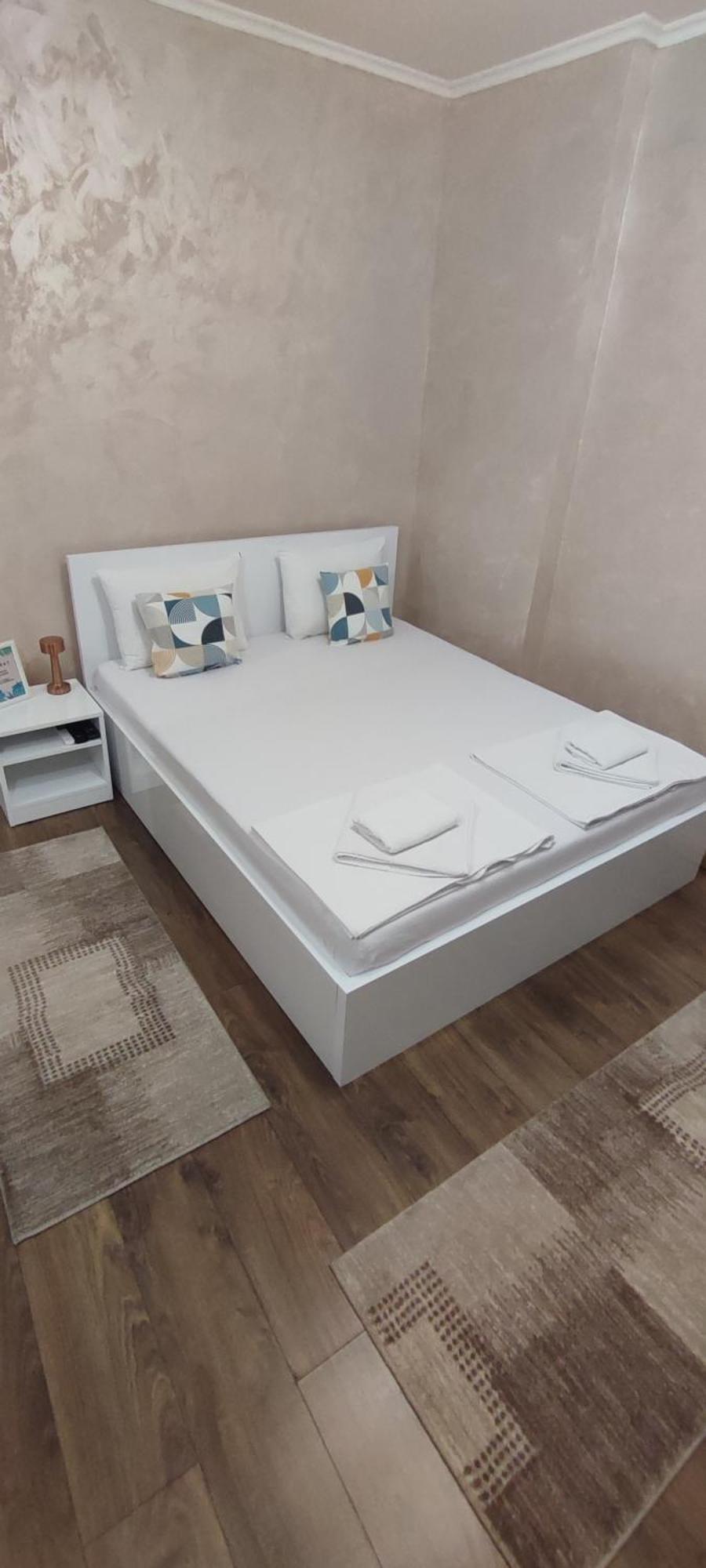 Appartement Menrat à Novi Sad Extérieur photo