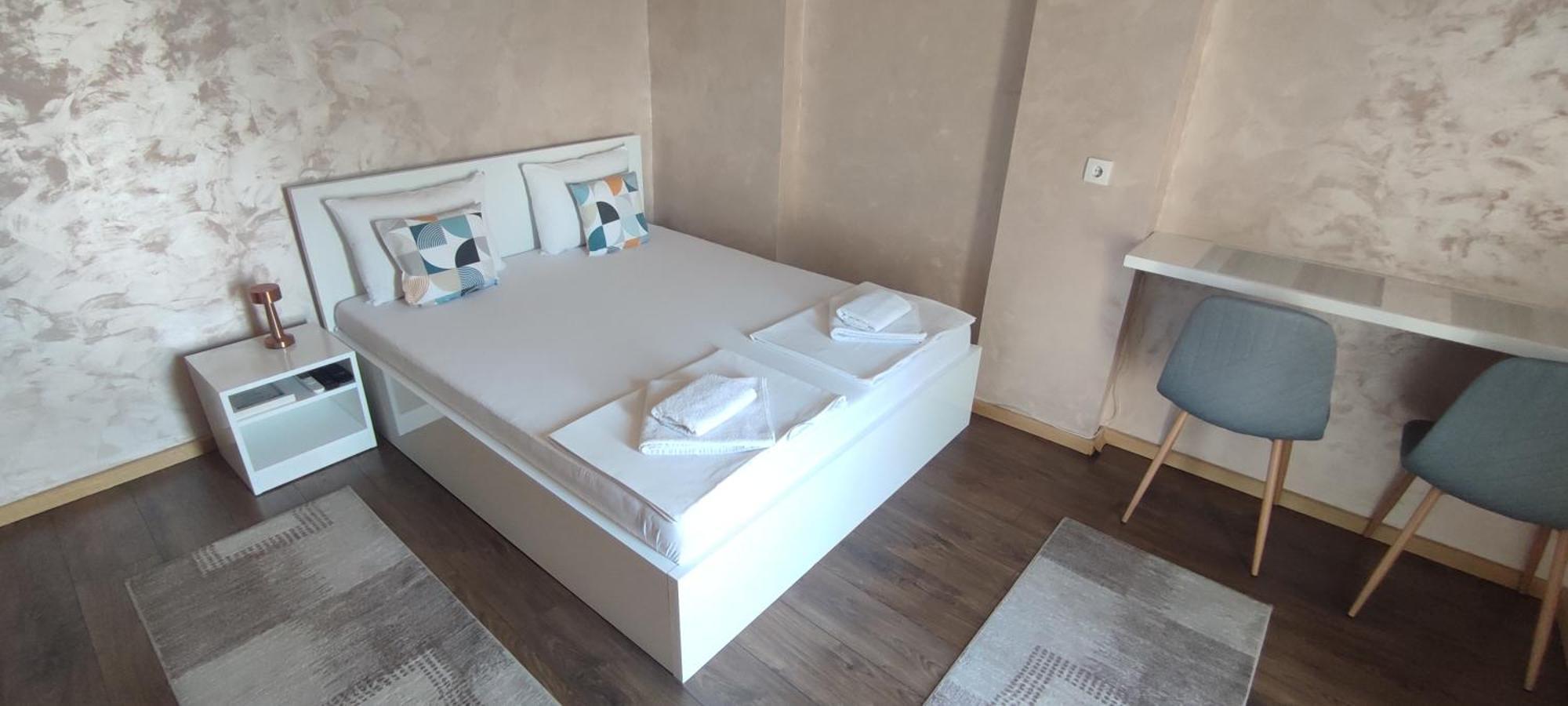 Appartement Menrat à Novi Sad Extérieur photo